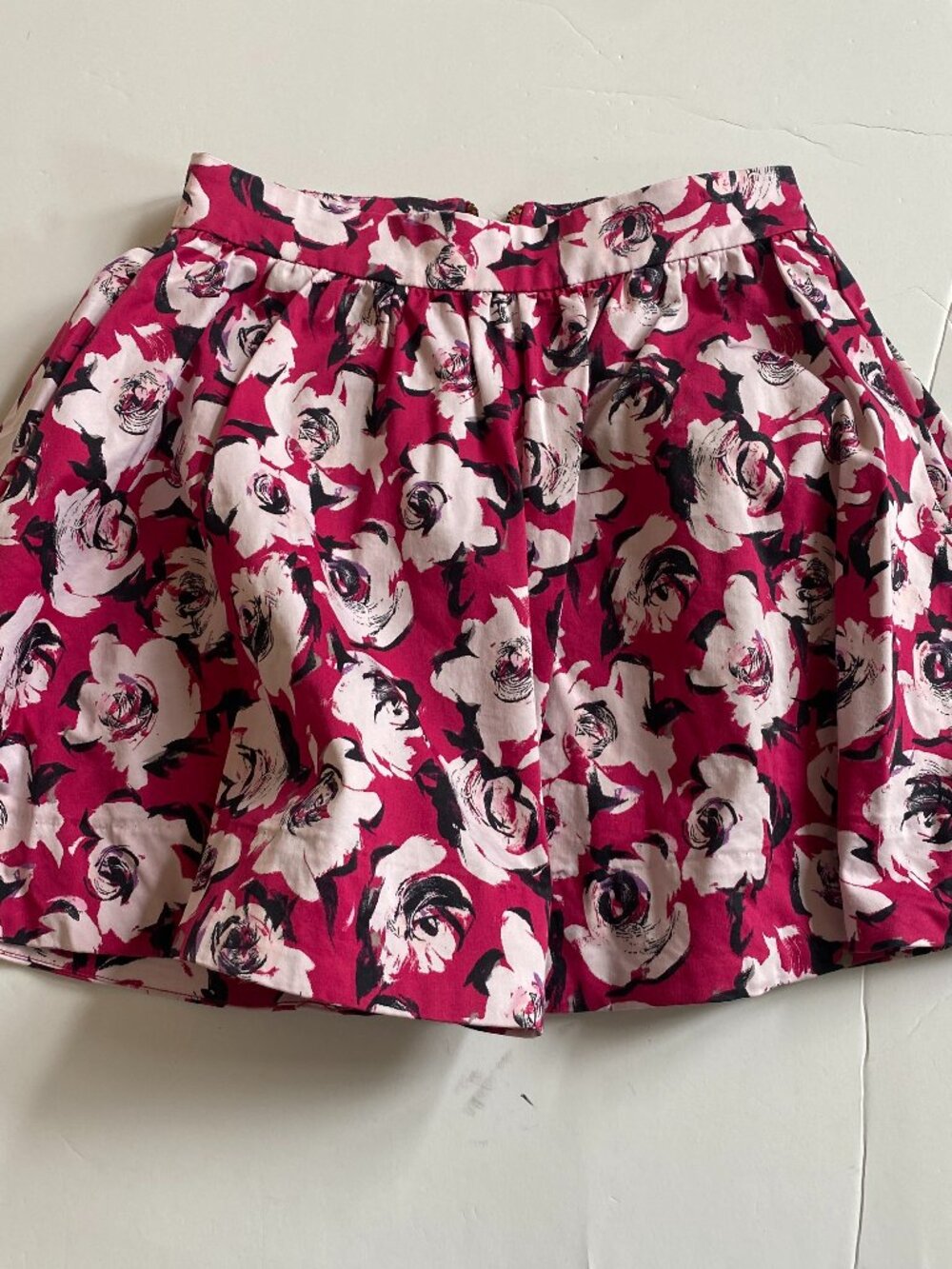 Kate Spade bold floral skater skirt, girl's size 10, w/pockets.  EUC